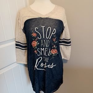 Night Shirt. Stop and smell the roses. Sz M # S06